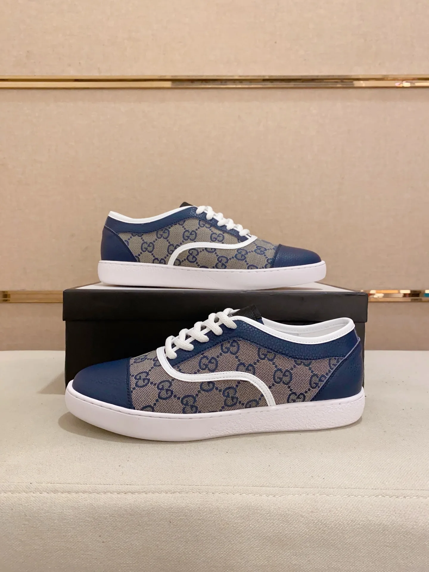 Men's clothing and shoes💰:400💰 (GUCCI) The latest model from the official website 🎁🎁Casual and fashionable men's shoes👟, hot style 💥The version is simple and elegant, exclusive for trendy men. Unique official website latest brand elements 👑Gucci original decoration, fashionable and generous, the fabric is original cowhide ✅sheepskin lining, the official website specifies wear-resistant casual outsole, the classic model is taken in kind at the counter🎬38-44 (45 is not returned or exchanged)